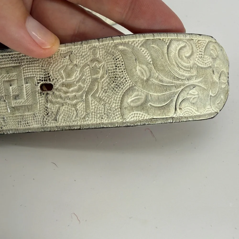 VINTAGE 1970 AVON Horse Saddle Oval Western Style Belt Buckle white Leather Belt